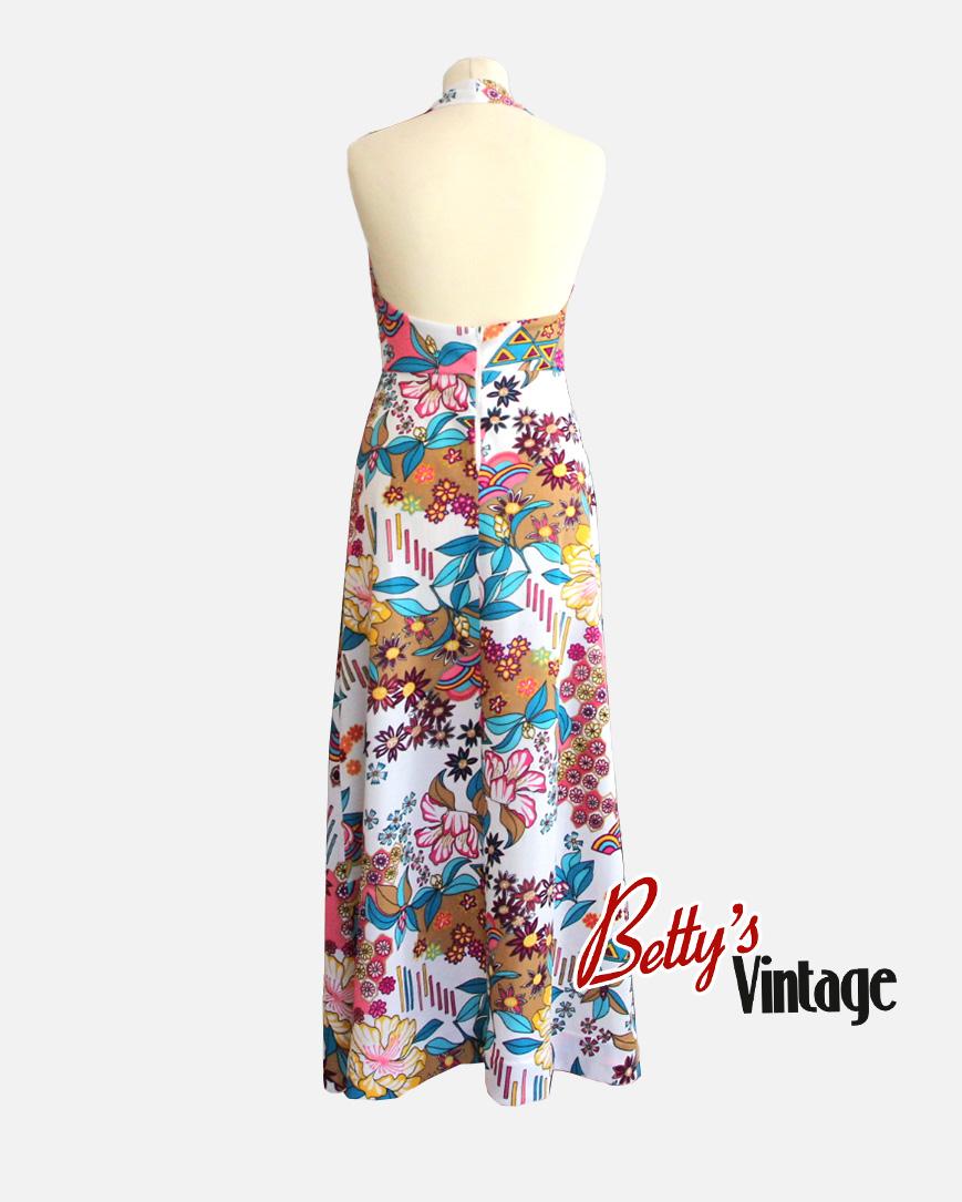 robe blanche dos nus