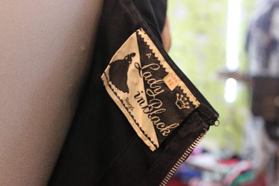 robe de soiree vintage 1950 lady in black