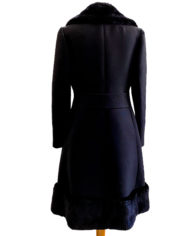 1960s vintage long warm black wool winter coat with fur collar and slim waist (3)