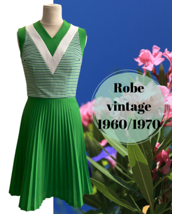 robe-robe verte-robe verte vintage- robe vintage des années 1960 - robe vintage 1960 - robe vintage verte 1960- robe style tennis women- robe vintage style tennis- robe vintage verte style tennis - vintage dress- green vintage dress - 1960's green vintage dress- sixties dress - sixties vintage dress - sixties vintage green dress- 1970 dress- seventies dress - seventy dress-