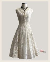 robe-vintage-blanche-1960-en-dentelle-de-calais-de-mariée.2