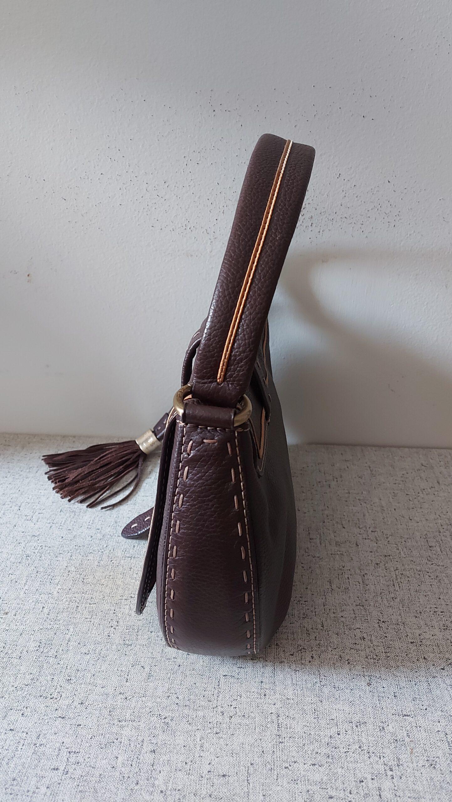 Sac- Sac Lancel- Sac vintage- sac retro- sac en cuir - sac collection premier flirt - sac couleur chocolat - sac avec des surpiqures- sac avec pompon- bag- Lancel bag - vintage bag- retro bag leather bag